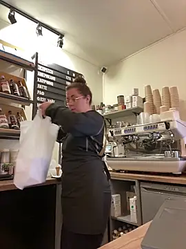 cinnabon  online show from October 2025 01:56:02 PM