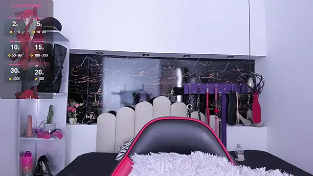 Kathia Armstrong online show from December 2024 03:25:02 PM