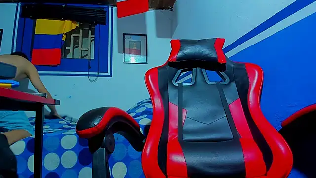 maxowens oficial online show from March 2026 08:25:01 PM