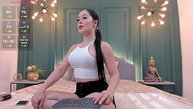 Snapshot of rubyhill_2711 chatting on December 2024 11:21:01 PM rubyhill 2711 online show from December 2024 11:21:01 PM