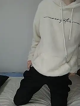 Snapshot of itsme_LEON chatting on January 2025 01:09:02 PM itsme LEON online show from January 2025 01:09:02 PM