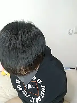 Snapshot of itsme_LEON chatting on March 2025 12:58:02 PM itsme LEON online show from March 2025 12:58:02 PM