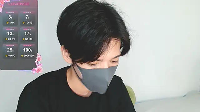 Snapshot of itsme_LEON chatting on September 2025 01:00:02 PM itsme LEON online show from September 2025 01:00:02 PM