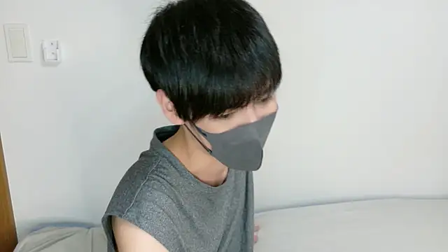 Snapshot of itsme_LEON chatting on October 2025 01:42:02 PM itsme LEON online show from October 2025 01:42:02 PM