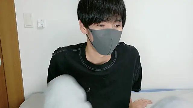 Snapshot of itsme_LEON chatting on October 2025 01:10:01 PM itsme LEON online show from October 2025 01:10:01 PM