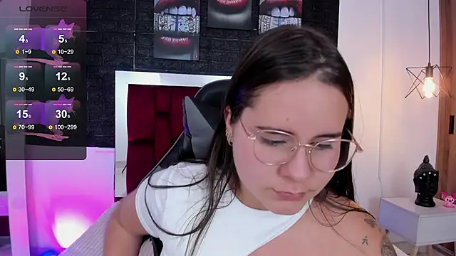 Snapshot of April1_sc chatting on February 2025 04:39:02 PM April1 sc online show from February 2025 04:39:02 PM