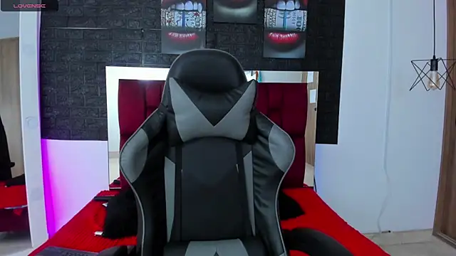 Snapshot of April1_sc chatting on March 2025 04:45:02 PM April1 sc online show from March 2025 04:45:02 PM