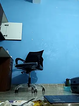 Ishan003 online show from November 2025 03:58:01 PM