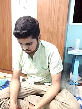 Ishan003 online show from April 2026 02:30:01 PM