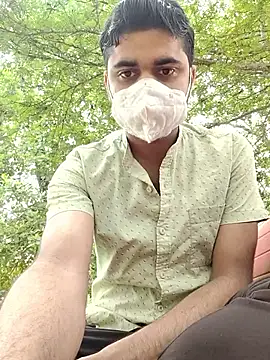 Ishan003 online show from April 2026 02:49:02 AM