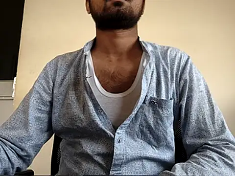 Ishan003 online show from May 2026 06:40:01 AM