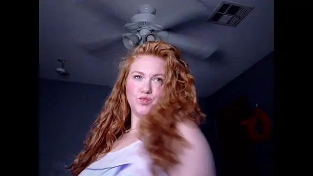 Scarlettredff online show from October 2025 03:05:01 AM