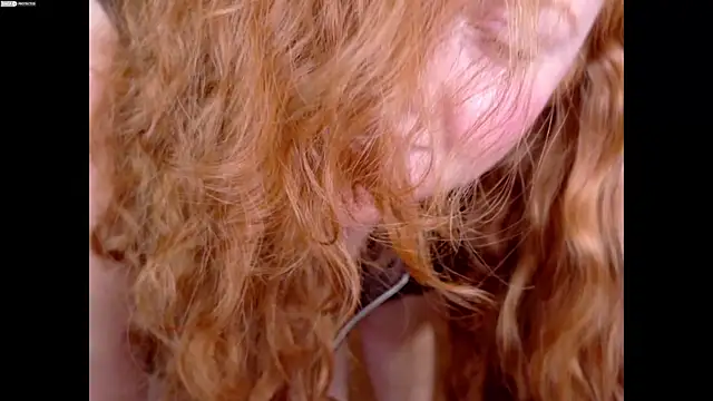 Scarlettredff online show from November 2025 04:58:02 AM