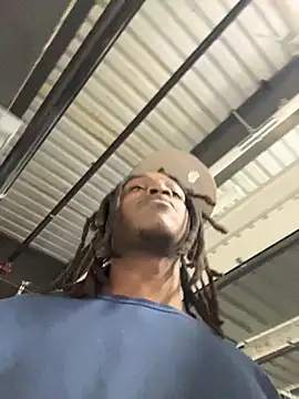 sneakylink13   online show from October 2025 05:58:02 PM