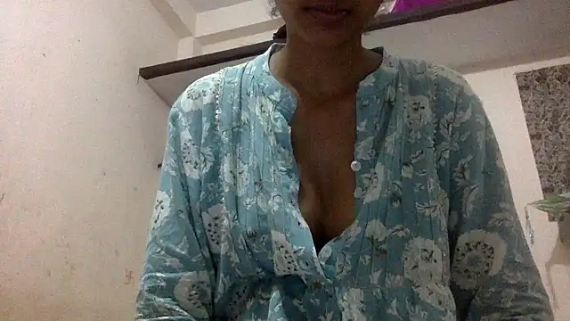 Snapshot of Shalu79 chatting on July 2026 06:54:02 PM Shalu79 online show from July 2026 06:54:02 PM