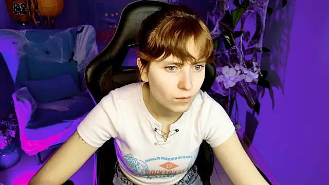 LolaAsmus online show from October 2025 05:18:02 AM