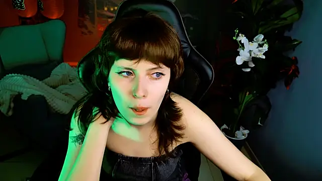 LolaAsmus online show from April 2026 03:50:02 PM