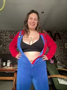 Snapshot of Yanacool007 chatting on February 2026 10:03:02 AM Yanacool007 online show from February 2026 10:03:02 AM