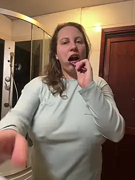 Snapshot of Yanacool007 chatting on February 2026 01:04:02 PM Yanacool007 online show from February 2026 01:04:02 PM