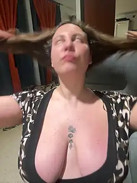 Snapshot of Yanacool007 chatting on February 2026 08:50:01 PM Yanacool007 online show from February 2026 08:50:01 PM