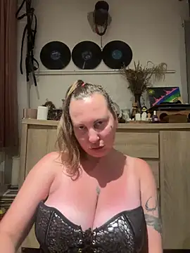 Yanacool007 online show from June 2026 10:10:01 PM