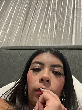 Snapshot of NattGomez chatting on January 2025 04:25:02 AM NattGomez online show from January 2025 04:25:02 AM