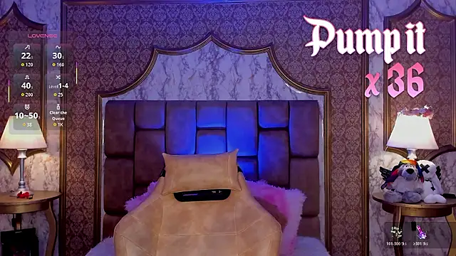 SoffiQueen online show from February 2026 02:05:01 PM