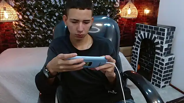 Snapshot of JackSwan18 chatting on December 2024 12:49:01 PM JackSwan18 online show from December 2024 12:49:01 PM