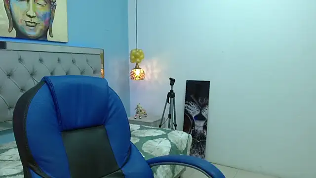 Snapshot of JackSwan18 chatting on December 2024 02:06:01 PM JackSwan18 online show from December 2024 02:06:01 PM