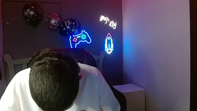 Snapshot of JackSwan18 chatting on January 2025 12:46:02 PM JackSwan18 online show from January 2025 12:46:02 PM