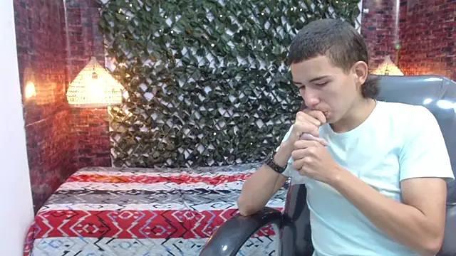 Snapshot of JackSwan18 chatting on January 2025 01:11:01 PM JackSwan18 online show from January 2025 01:11:01 PM