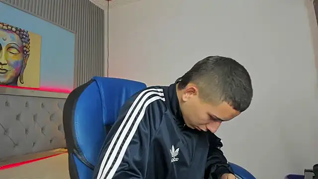 Snapshot of JackSwan18 chatting on November 2025 08:57:01 PM JackSwan18 online show from November 2025 08:57:01 PM