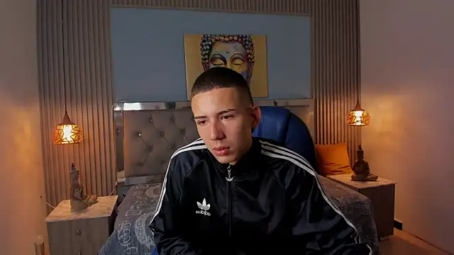 Snapshot of JackSwan18 chatting on November 2025 08:40:01 PM JackSwan18 online show from November 2025 08:40:01 PM