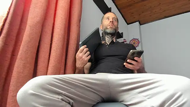 Antoniohot2024 online show from January 2025 05:49:02 PM