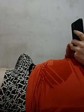 Snapshot of mohnis76 chatting on April 2026 12:58:02 PM mohnis76 online show from April 2026 12:58:02 PM