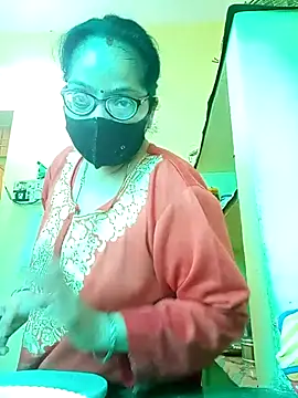 heenage online show from November 2025 05:54:01 AM