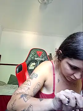 luuhcat09 online show from October 2025 05:36:02 PM