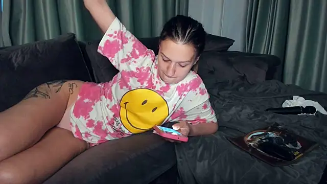 Snapshot of LaraStone69 chatting on May 2026 05:31:02 PM LaraStone69 online show from May 2026 05:31:02 PM