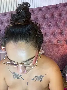 EMILYY FOXY online show from May 2026 01:56:01 AM