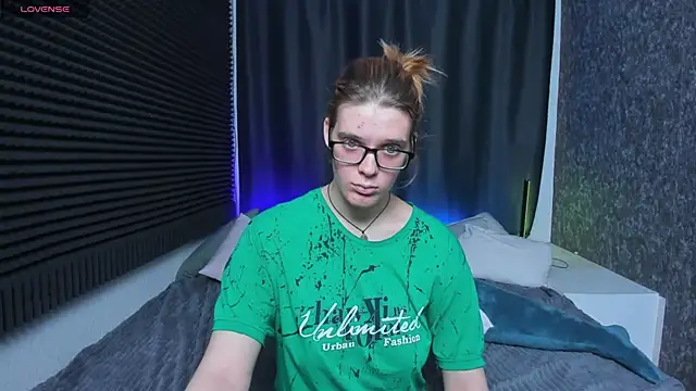 KIKI Krash online show from February 2025 01:21:01 PM