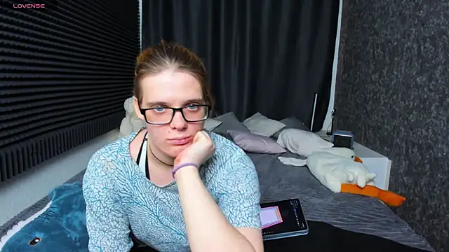 KIKI Krash online show from March 2025 01:23:01 PM