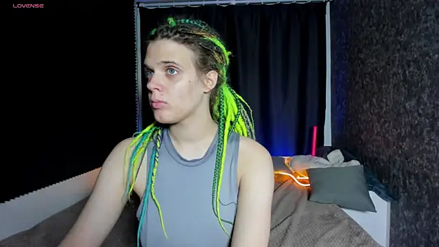 KIKI Krash online show from October 2025 10:05:02 AM