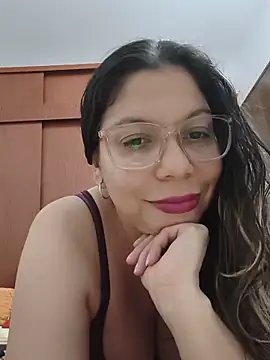 Carliina Soussa online show from June 2026 10:33:01 PM