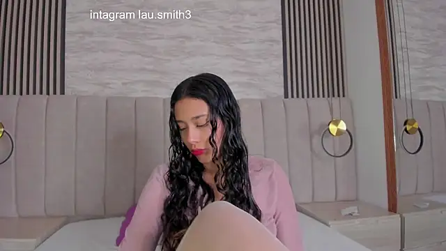 Snapshot of laura_smith33 chatting on September 2025 02:08:01 PM laura smith33 online show from September 2025 02:08:01 PM