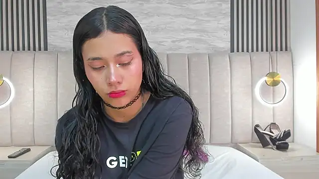 Snapshot of laura_smith33 chatting on October 2025 02:58:02 PM laura smith33 online show from October 2025 02:58:02 PM