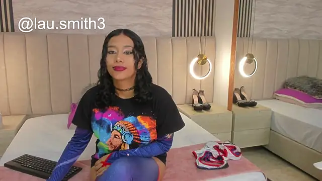 Snapshot of laura_smith33 chatting on October 2025 02:40:02 PM laura smith33 online show from October 2025 02:40:02 PM