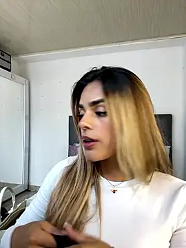 ZoeJohnsoon online show from January 2026 03:25:01 PM