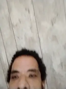 Snapshot of Tjskigh chatting on January 2025 08:04:02 PM Tjskigh online show from January 2025 08:04:02 PM