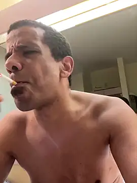 Snapshot of Tjskigh chatting on February 2026 04:09:01 AM Tjskigh online show from February 2026 04:09:01 AM