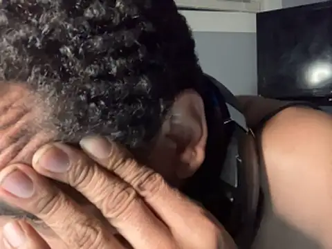 Snapshot of Tjskigh chatting on February 2026 11:01:02 PM Tjskigh online show from February 2026 11:01:02 PM